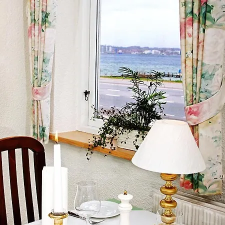 Solyst Kro- Restaurant Og I/s 아벤라