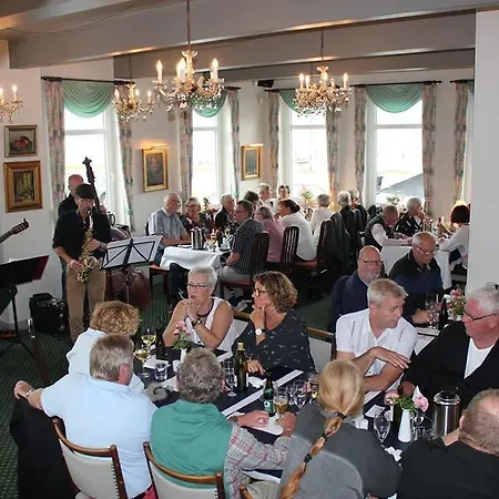 بيت ريفي Solyst Kro- Restaurant Og I/s 2*