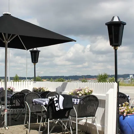Inn Solyst Kro- Restaurant Og I/s 2*